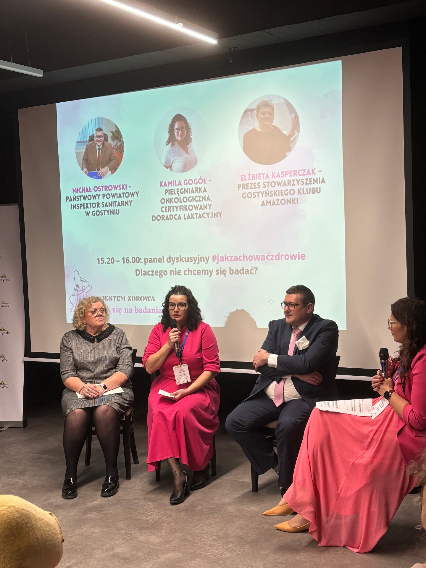 zdjęcie przedstawia uczestników konferencji