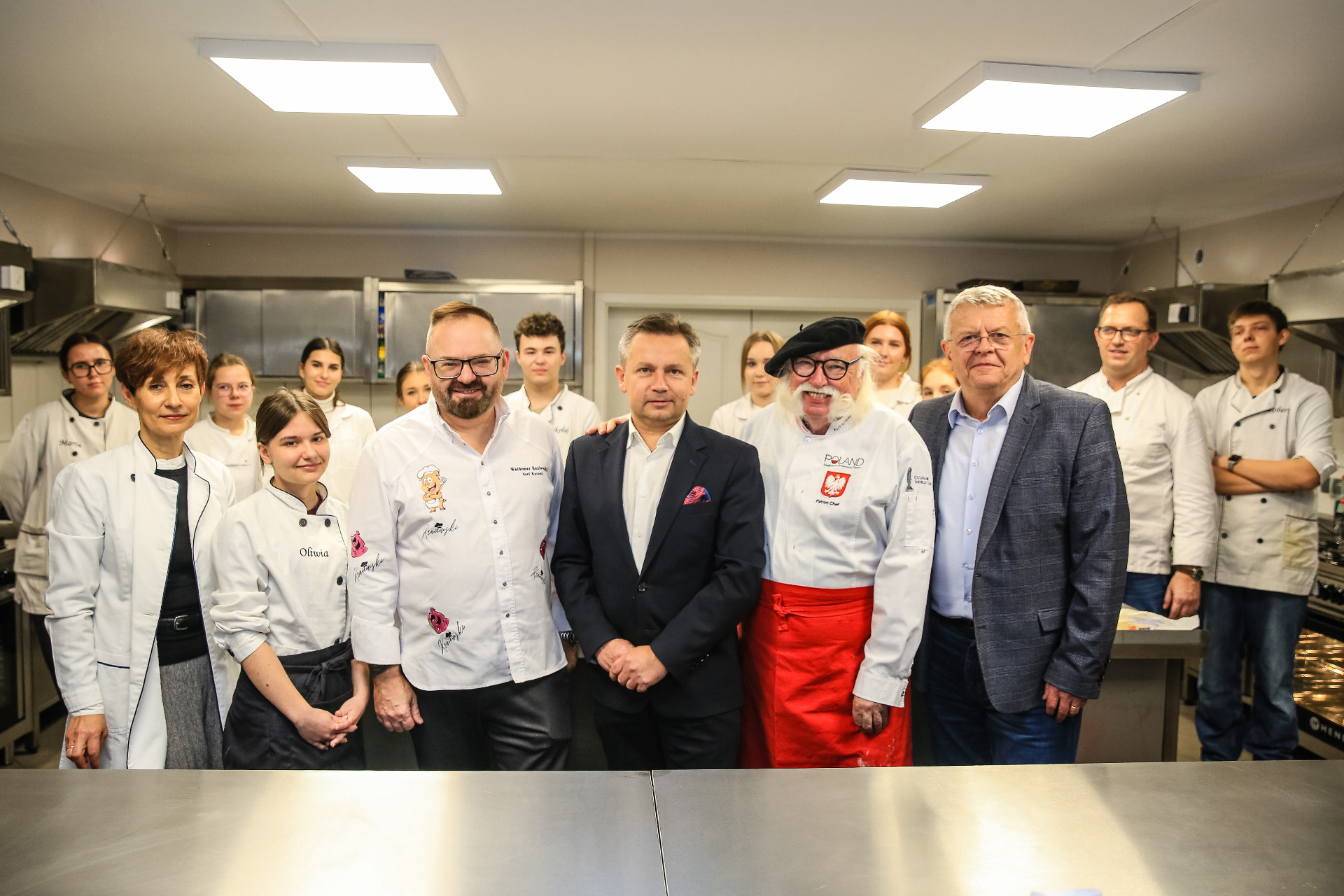 pracownia gastromiczna - uczniowie i Kurt Scheller