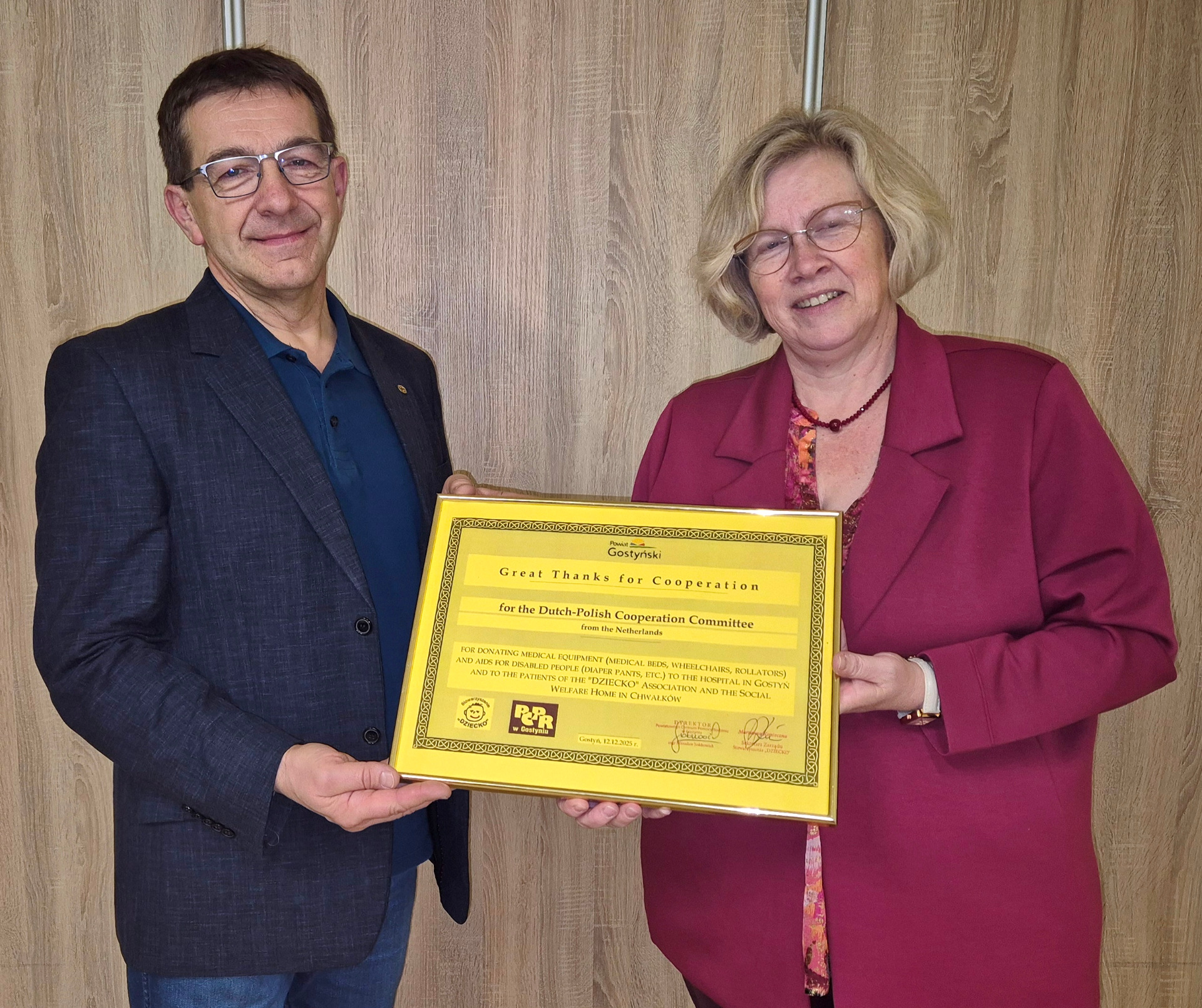 Zdjęcie przedstawia podziękowania dla Holendrów.