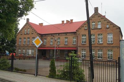 Budynek Szkoły Podstawowej w Wielkim Komorsku [400x266]