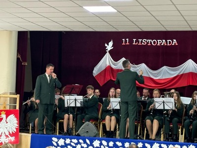 Koncert z okazji 106 rocznicy odzyskania przez Polskę Niepodległości. Występ orkiestry dętej