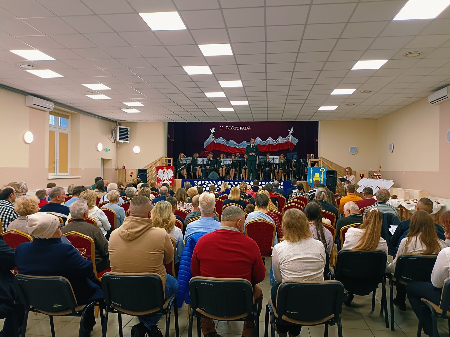 Koncert z okazji 106 rocznicy odzyskania przez Polskę Niepodległości. Koncert z udziałem mieszkańców.