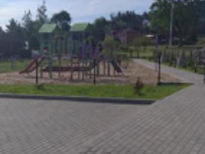 Wielki Komorsk, plac zabaw
