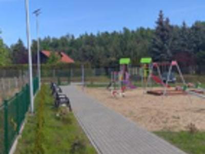 Wielki Komorsk, plac zabaw
