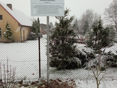 zdjęcie budowa drogi gminnej w Kruszach zakończona - tablica