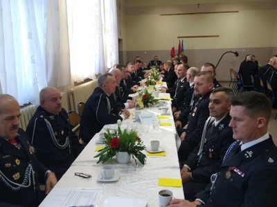 V Zjazd Oddziału Powiatowego Związku Ochotniczych Straży Pożarnych RP, zdjęcie uczestników zjazdu