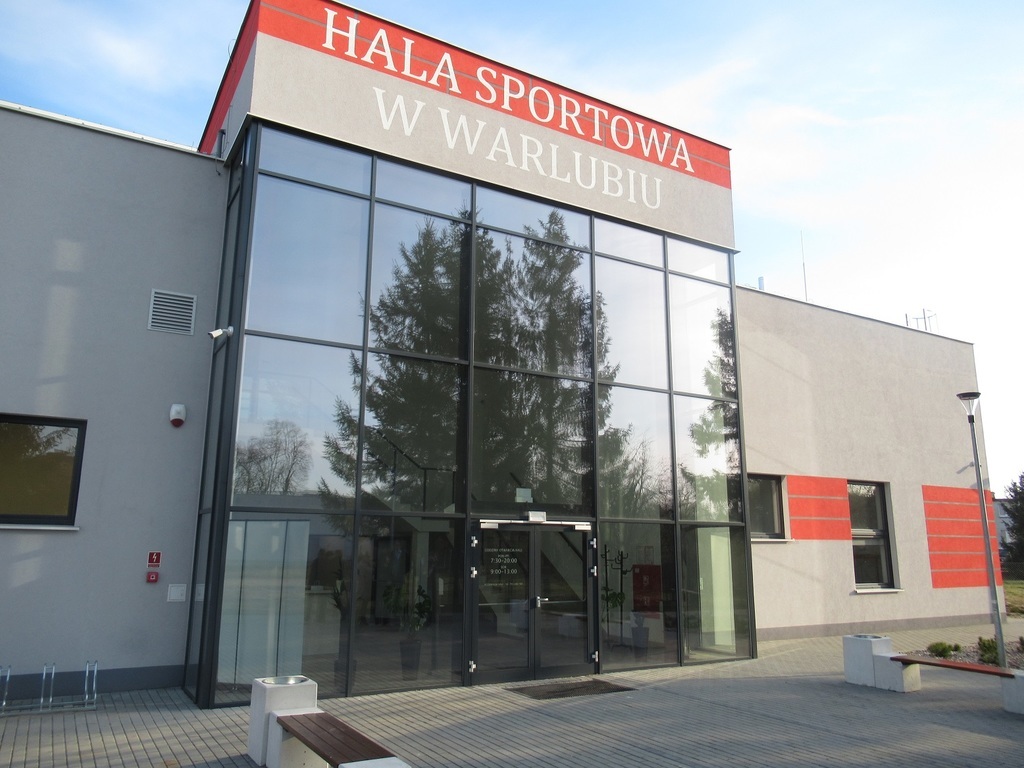 Zdjęcie budynku Hali Sportowej w Warlubiu