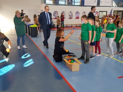 Zdjęcie z Ekoevent z Fundacją Aktywnego Rozwoju - dzieci uczestniczące w ekoevencie, konkurencja sportowa