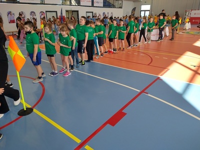 Zdjęcie z Ekoevent z Fundacją Aktywnego Rozwoju  - dzieci uczestniczące w ekoevencie, konkurencja sportowa