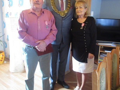  wspólne zdjęcie Jubilatów z Wójtem Gminy - 2