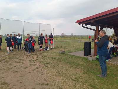 Turniej piłkarski w Kruszach, przywitanie uczestników
