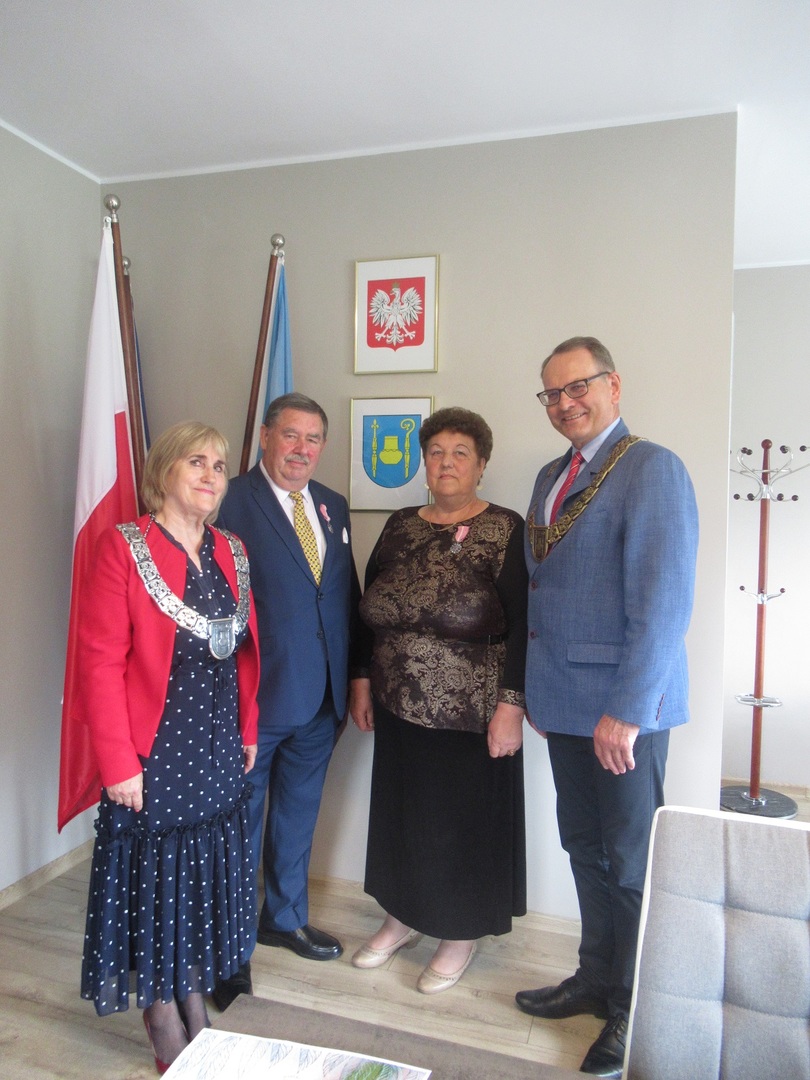 Wójt Gminy - wręczenie medali za długoletnie pożycie małżeńskie