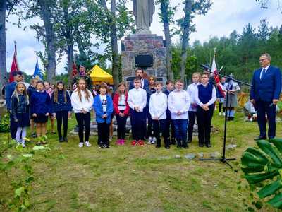 Zdjęcie nr.20 z uroczystości religijno-patriotycznej w Bąkowskim Młynie