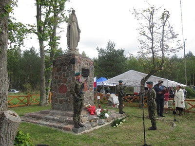 Zdjęcie nr.3 z uroczystości religijno-patriotycznej w Bąkowskim Młynie