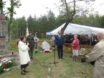 Zdjęcie nr.19 z uroczystości religijno-patriotycznej w Bąkowskim Młynie
