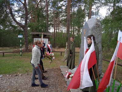 Spotkanie przy pomniku Niepodległości, zdjęcie 7
