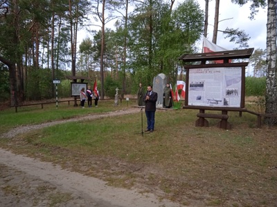 Spotkanie przy pomniku Niepodległości, zdjęcie 2