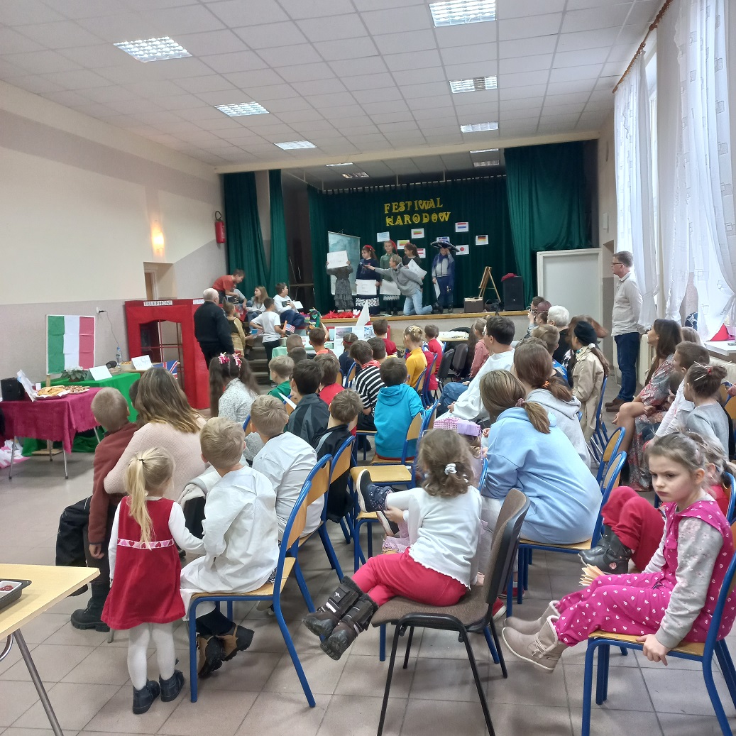 Festiwal Narodów w SP Lipinki