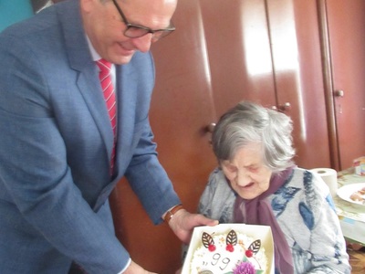 życzenia dla najstarszej mieszkanki gminy Warlubie