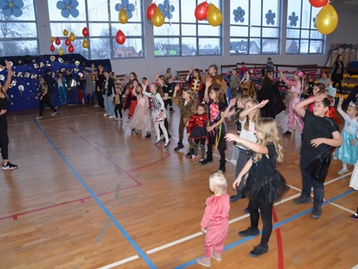 Charytatywny Bal w Szkole w Wielkim Komorsku