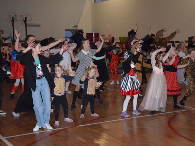 Charytatywny Bal w Szkole w Wielkim Komorsku