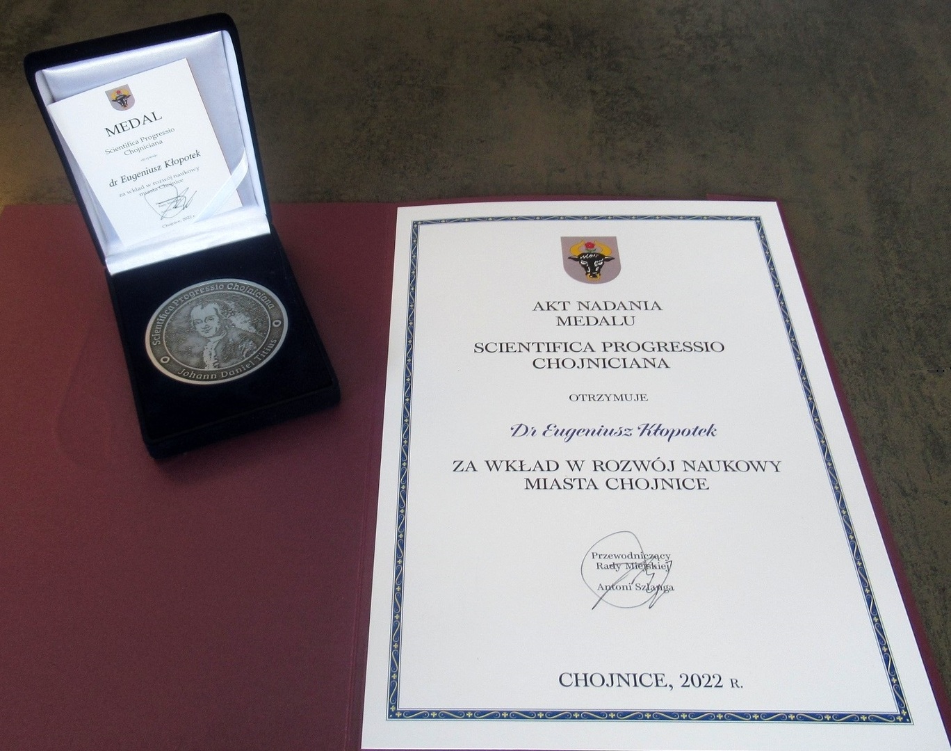 dyplom i medal