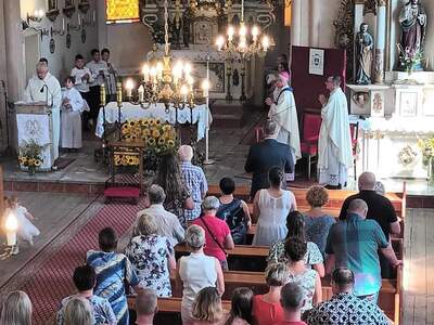 Uroczystość religijno-patriotyczna w Bąkowskim Młynie