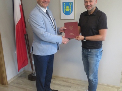 Podpisanie umowy Inwestycja dotycząca budowy wodociągu w miejscowości Blizawy