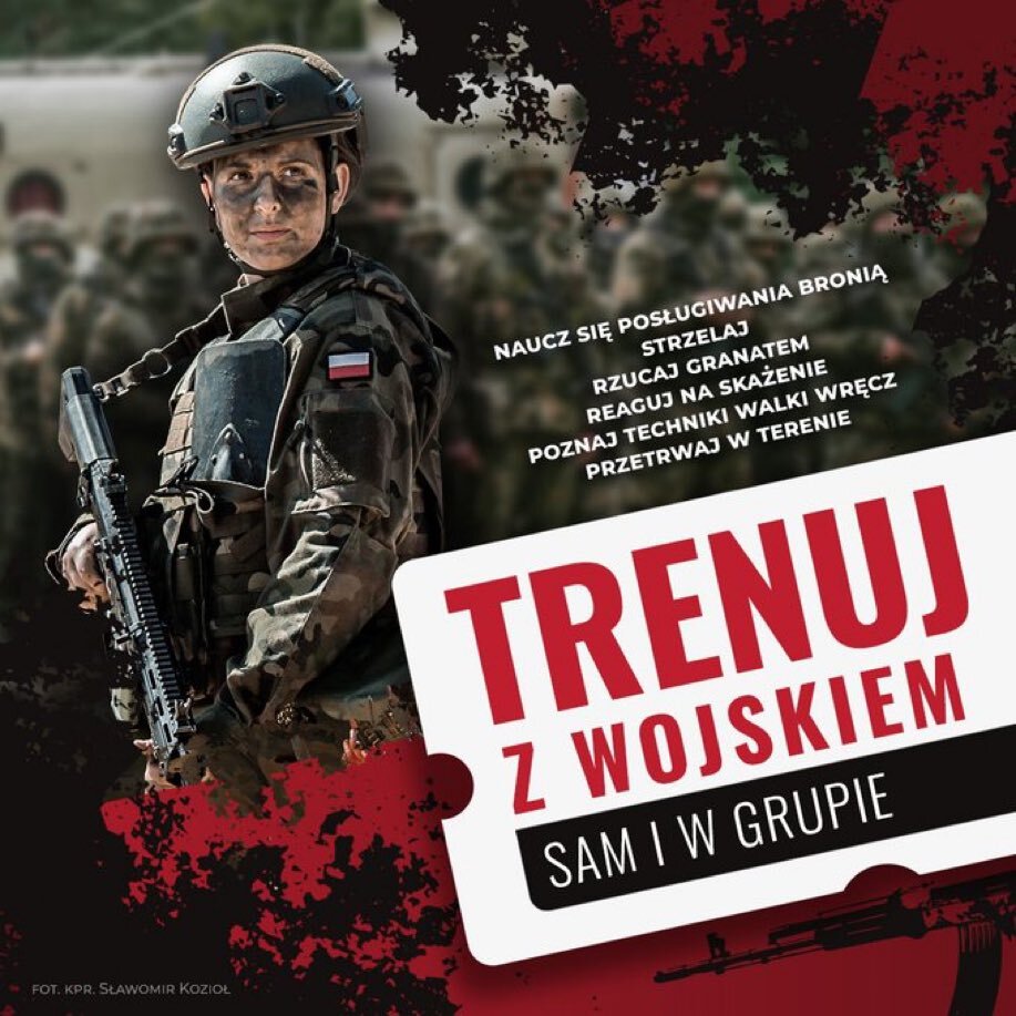 Plakat promujący program 'Trenuj z wojskiem' – żołnierz z karabinem, hasła o szkoleniu i logo kampanii