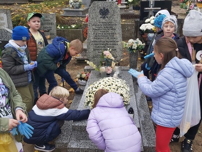 "Szkoła pamięta"