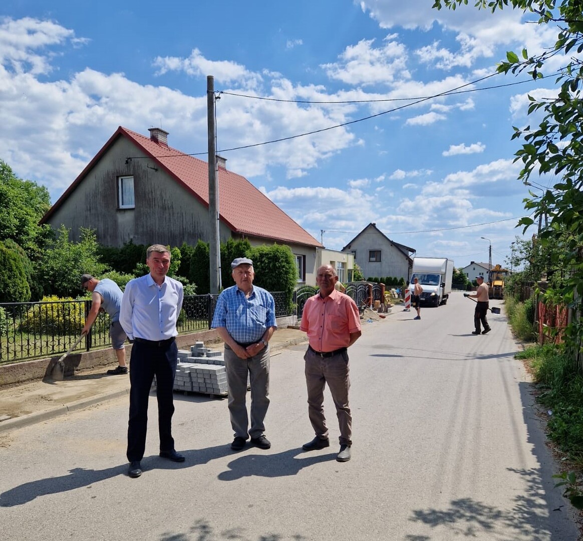 Chodniki w Osowie
