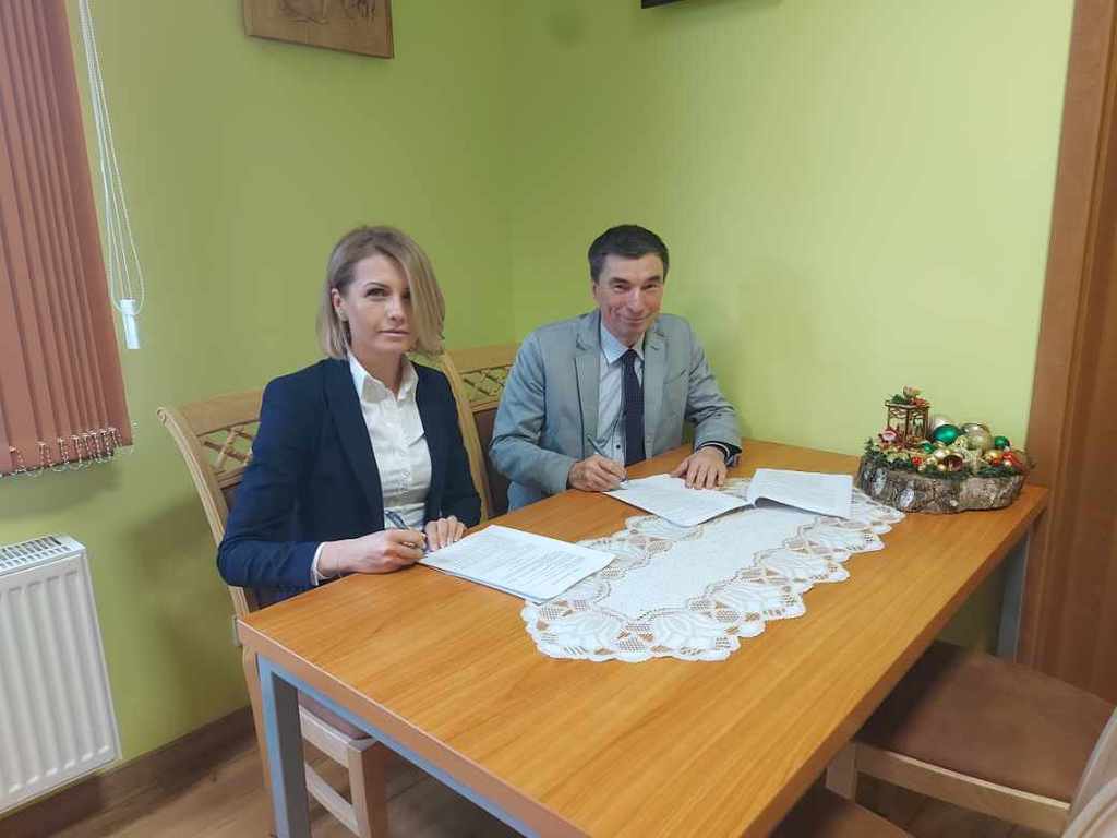 Podpisanie umowy na budowę mola w Wielu