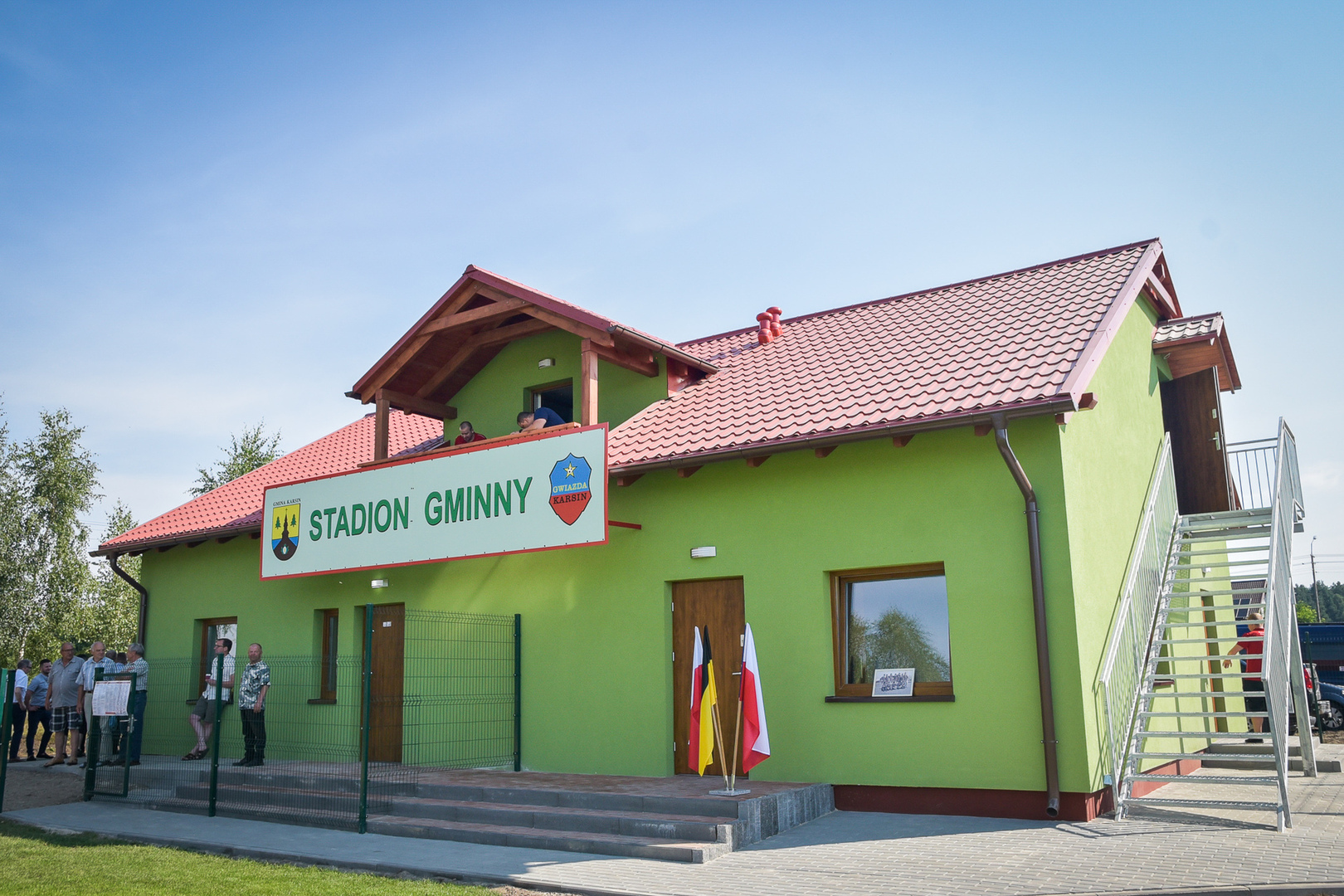 Budynek stadiony gminnego w Karsinie 
