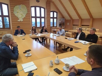 Spotkanie dotyczące funkcjonowania ośrodków zdrowia w Karsinie
