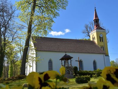 Zdjęcie przedstawia kościół  pw. św. Andrzeja Boboli w Sulechówku.