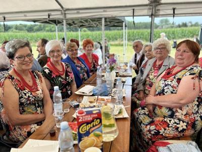 Uczestnicy 7. Pikniku Seniorów w Borkowie w dniu 26 lipca 2024 r.