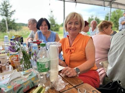 Uczestnicy 7. Pikniku Seniorów w Borkowie w dniu 26 lipca 2024 r.