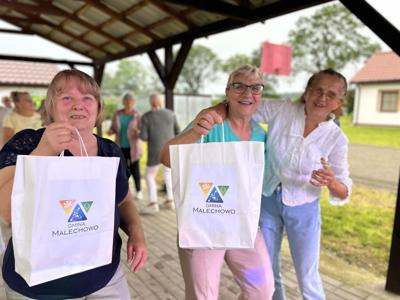 Uczestnicy 7. Pikniku Seniorów w Borkowie w dniu 26 lipca 2024 r.