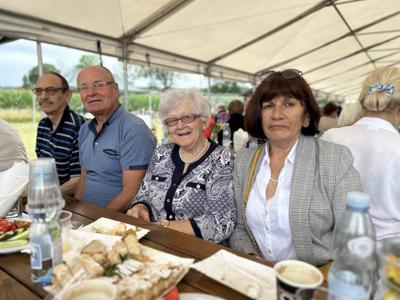 Uczestnicy 7. Pikniku Seniorów w Borkowie w dniu 26 lipca 2024 r.