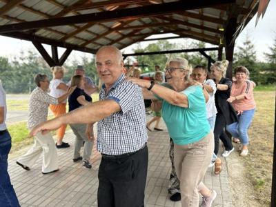 Uczestnicy 7. Pikniku Seniorów w Borkowie w dniu 26 lipca 2024 r.