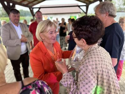 Uczestnicy 7. Pikniku Seniorów w Borkowie w dniu 26 lipca 2024 r.