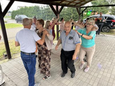 Uczestnicy 7. Pikniku Seniorów w Borkowie w dniu 26 lipca 2024 r.