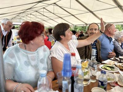 Uczestnicy 7. Pikniku Seniorów w Borkowie w dniu 26 lipca 2024 r.