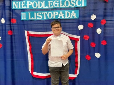 Uczeń odczytał list do Niepodległej