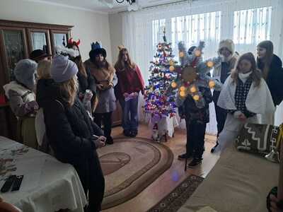 Harcerze u mieszkańców Ostrowca 