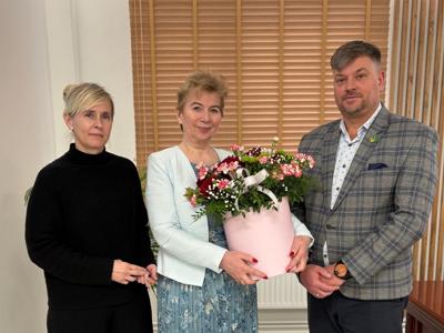 Pani Anna Marchewka oraz Wójt Gminy malechowo Krzysztof jarotek i Skarbnik Sylwia Piechota