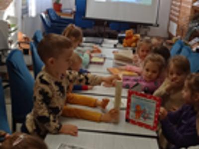 Dzień Kubusia Puchatka z przedszkolakami 
