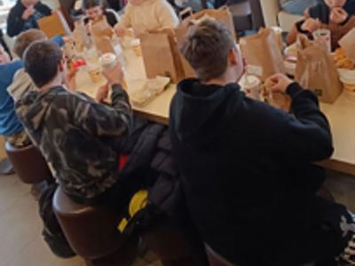 Kręgle, kino i restauracja - PWD Laski