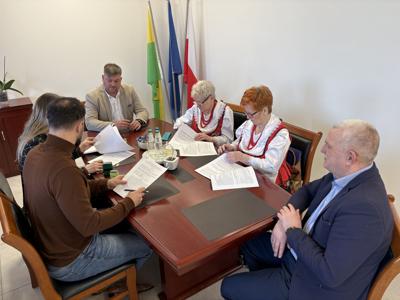 Podpisanie umów z organizacjami pozarządowymi na realizację zadań publicznych w 2025 r.