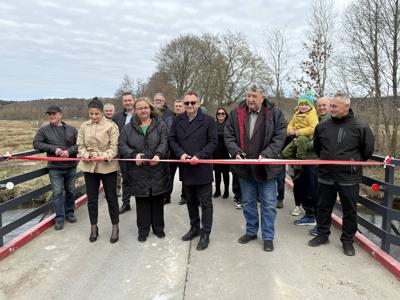 Przecięcie wstęgi na nowy mmoście